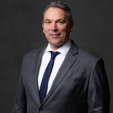 Guido Oelkers Headshot