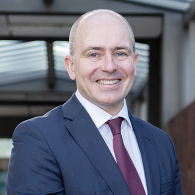 Roland Sinker Headshot