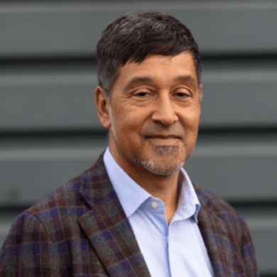 Matthias Mullenbeck Headshot